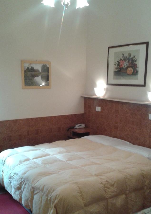 Hotel Fiumara Genua Buitenkant foto