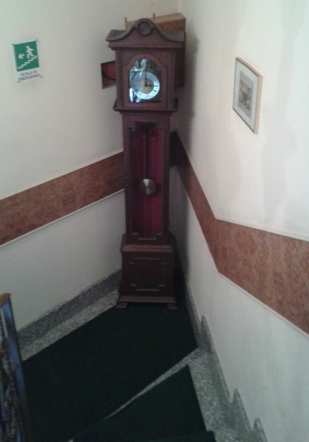 Hotel Fiumara Genua Buitenkant foto